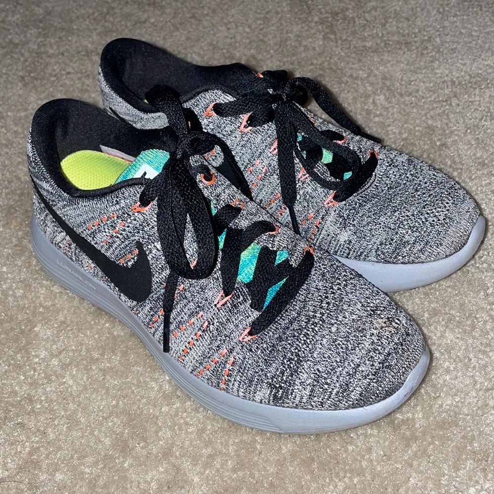 Nike Flyknit Running Shoes size 5.5